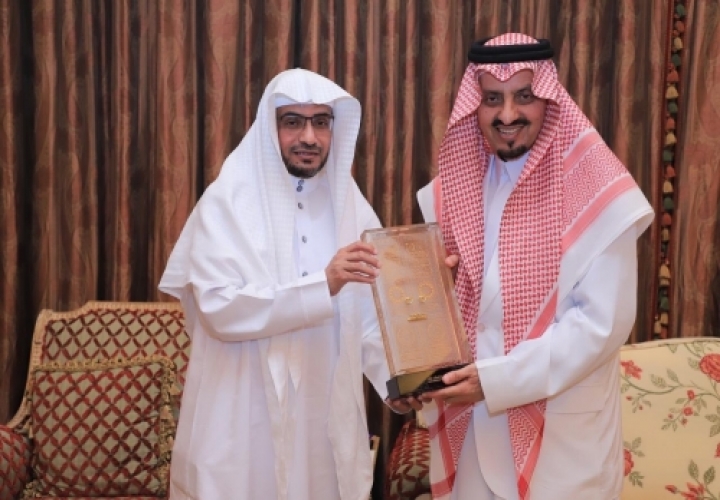 انفوجراف الشيخ صالح المغامسي يكشف لـ الرجل أحب المدن إلي قلبه بعد مكة والمدينة مجلة الرجل